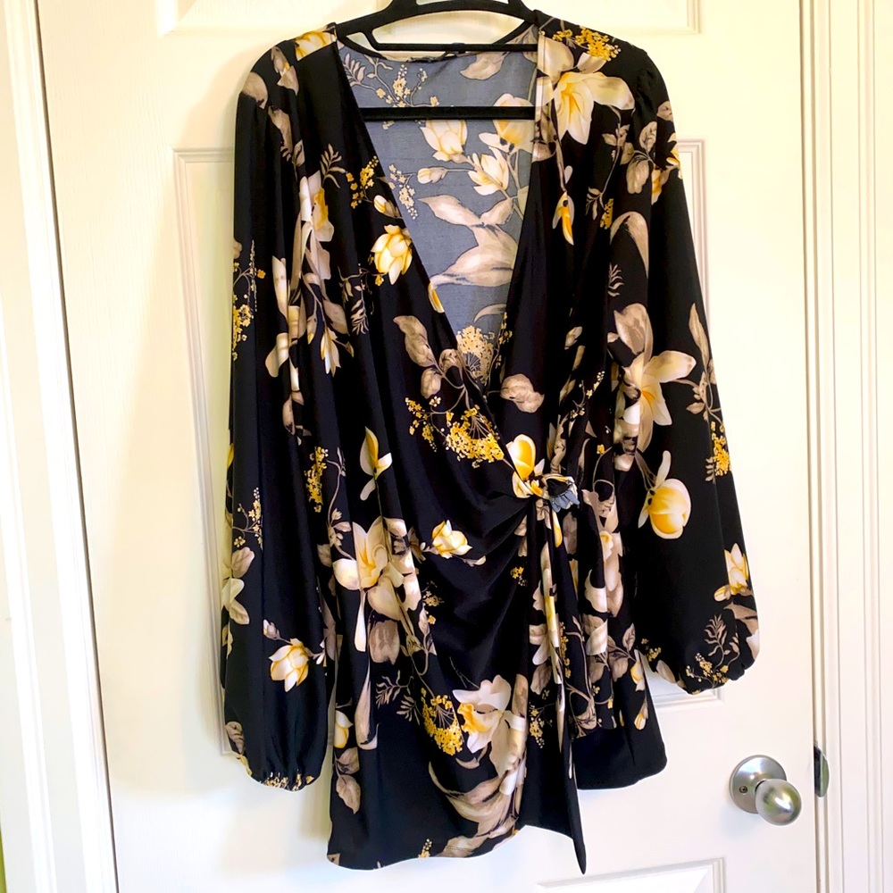 🎉HP🎉 1X floral tunic top